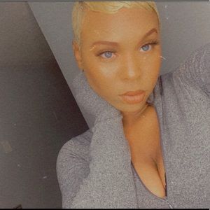 Meet your Posher, Charisma